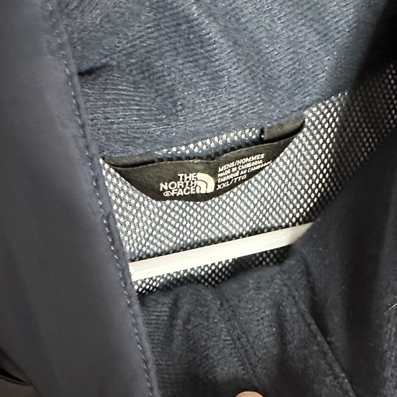 The North Face Men's Dark Blue Rainjacket - Picture 2 of 4